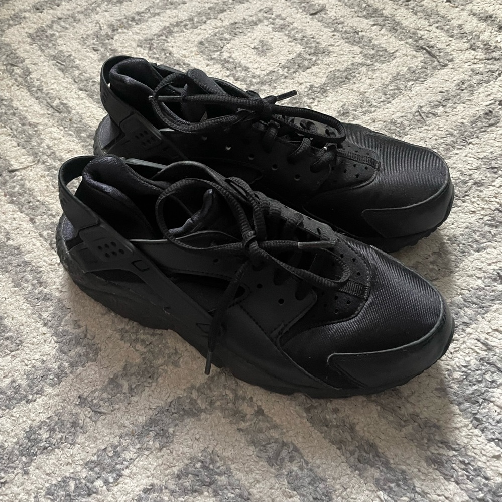 Nike Black Huarache